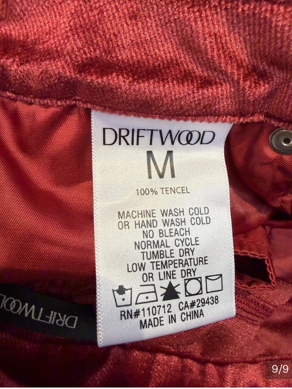 DRIFTWOOD Farrah
Hallucination embroiders
Velvet flares Pants RARE Wine Red 26 - Picture 7 of 8
